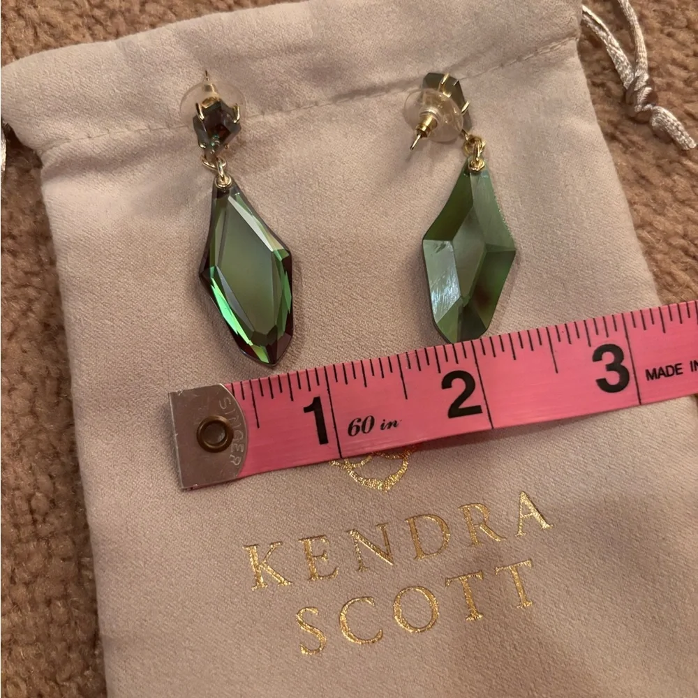 Kendra Scott Green & Gold Faceted Crystal Drop Earrings - Picture 4 of 5